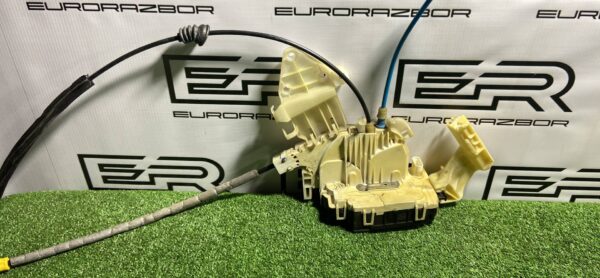 Замок задний левый двери Mercedes W212 W204 X204