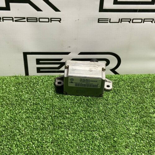 Датчик ускорения Volkswagen Touareg 1 7E0907652A