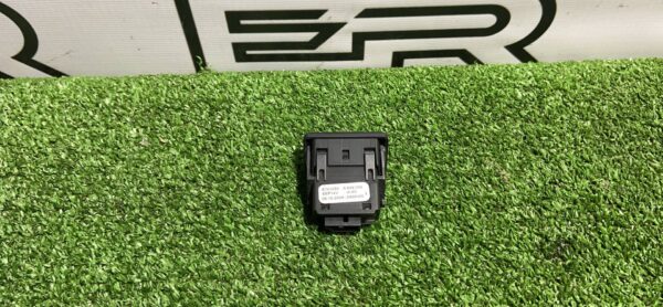 Кнопка открывания бардачка сенсорная Bmw X5 E70