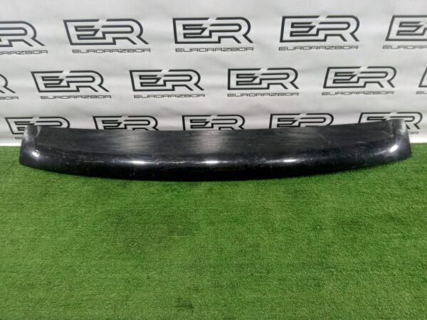 Спойлер (дефлектор) багажника VW Touareg 7L6827933