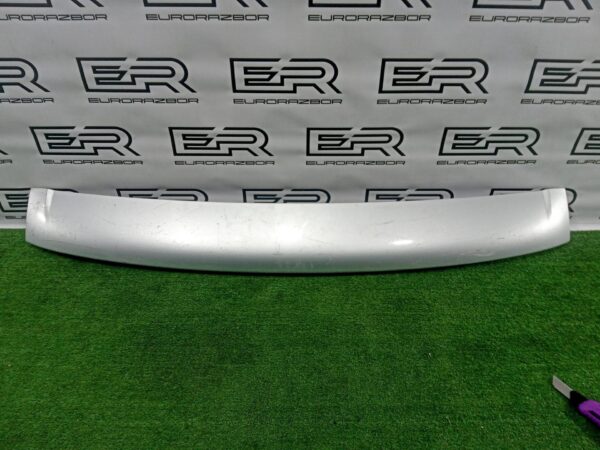 Спойлер (дефлектор) багажника VW Touareg 7L6827933