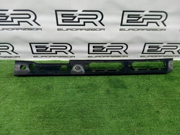 Кронштейн крыла передний правый Range Rover Sport