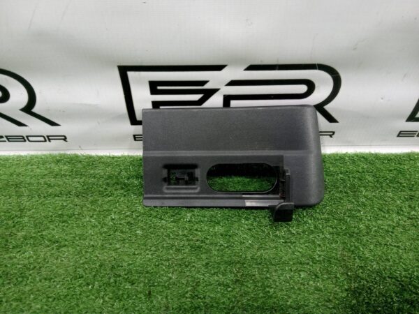 Пластик Land Rover Range Rover Sport 2 рест.