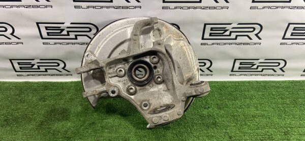 кулак (цапфа) задний правый Volvo XC90