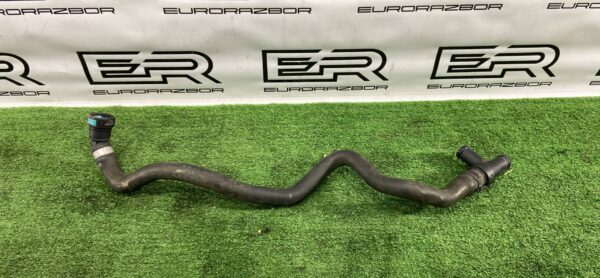 Тройник системы охлаждения Volvo XC90 Гибрид