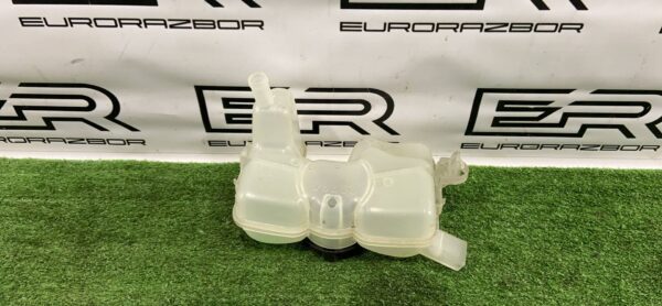 Расширительный бачок Volvo XC90