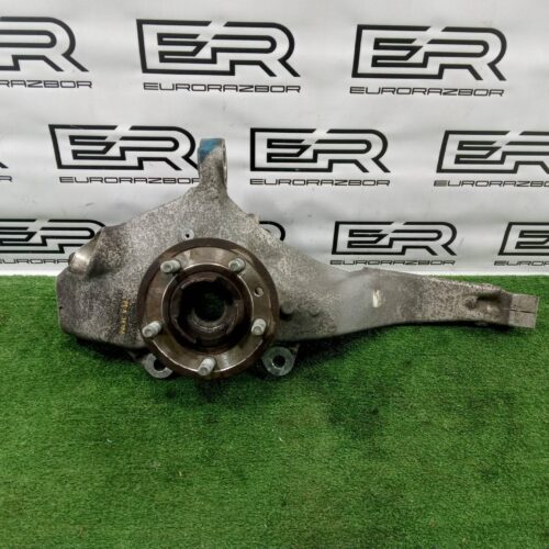 Кулак поворотный левый Range Rover Sport