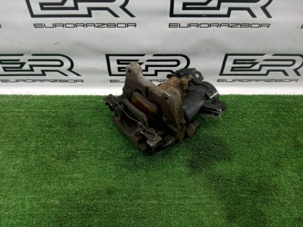 Суппорт задний правый Volvo XC90