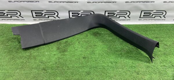 Обшивка крышки багажника левая Volvo XC90