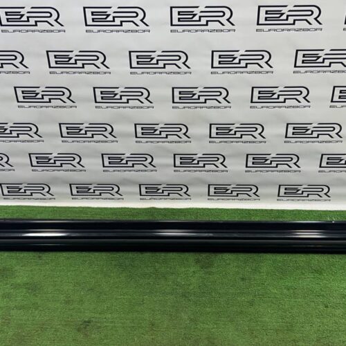 Накладка на порог наружная левая Volvo Xc90