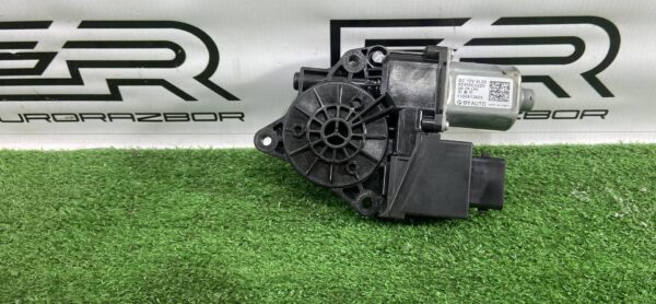 Моторчик стеклоподъемника левый для Kia Sorento