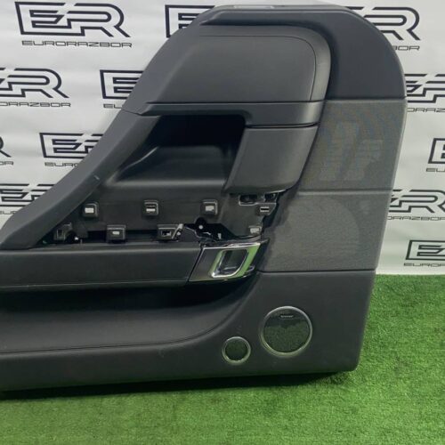 Обшивка задней правой двери Range Rover Sport