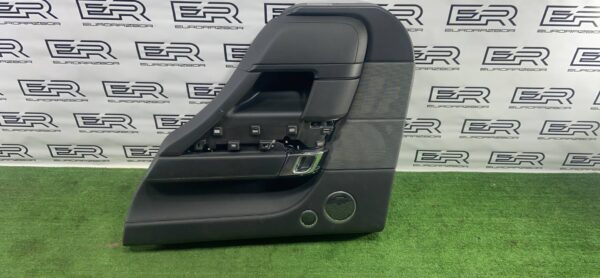 Обшивка задней правой двери Range Rover Sport