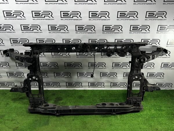 Телевизор (рамка радиаторов) Hyundai Santa Fe TM