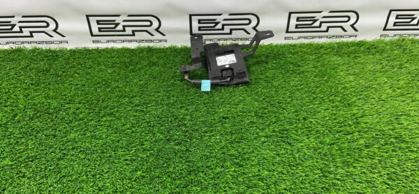 Датчик слепых зон правый Hyundai Santa Fe TM