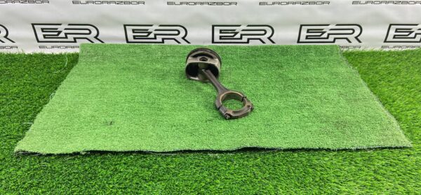 Поршень Mercedes W212 M272 3.5