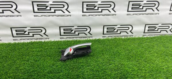 Ручка передней правой двери Santa Fe TM