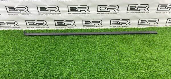 Накладка порога левая Porsce Cayenne