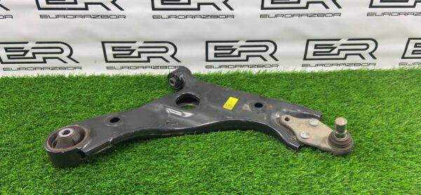 Рычаг передний правый Hyundai Santa Fe TM