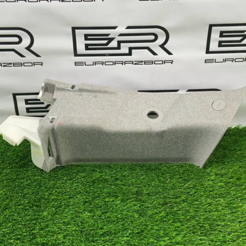 Обшивка задней стойки правая Hyundai Santa Fe TM