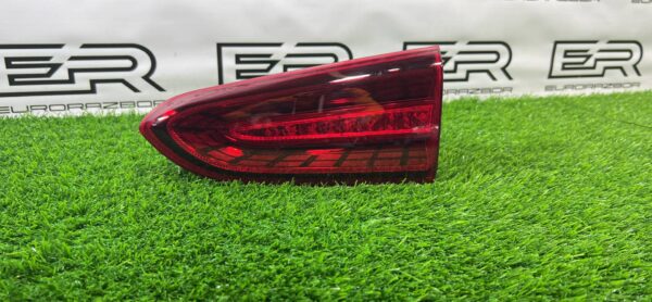 Фонарь внутренний правый Hyundai Santa Fe TM