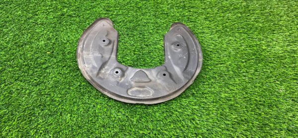 Пыльник тормозного диска задний левый E class W213