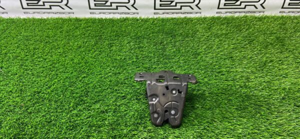 Замок багажника Volvo XC90