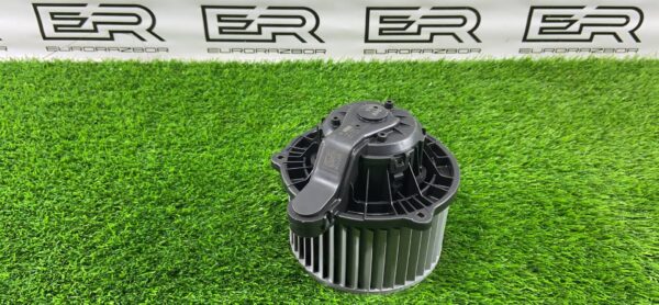 Моторчик печки Santa Fe 4 TM