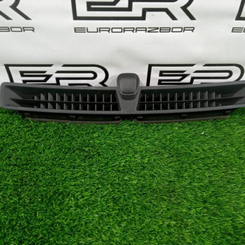 Дефлектор воздушный в торпедо Hyundai Santa Fe