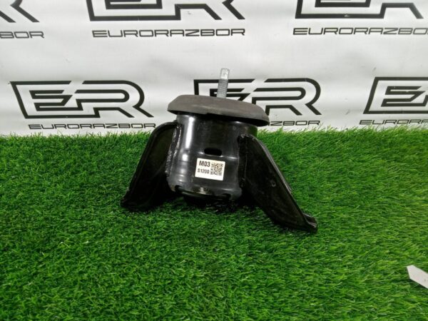 Опора двигателя на Hyundai Santa Fe TM