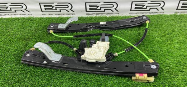 Стеклоподъёмник задний Jaguar F Pace X761 2.0D