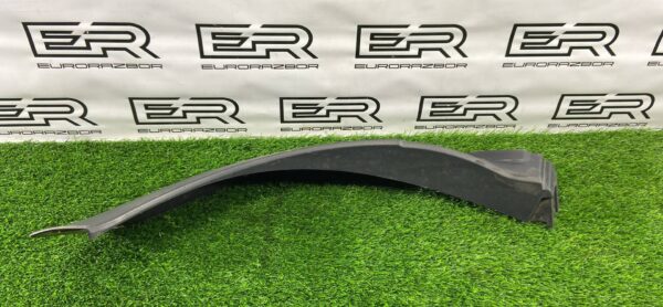 накладка крыла заднего правого Range Rover Sport