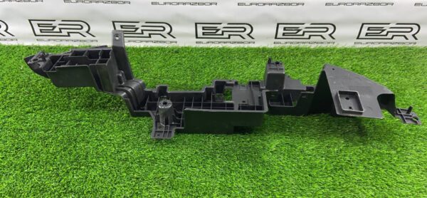 Кронштейн обшивки багажника Jaguar F Pace Velar