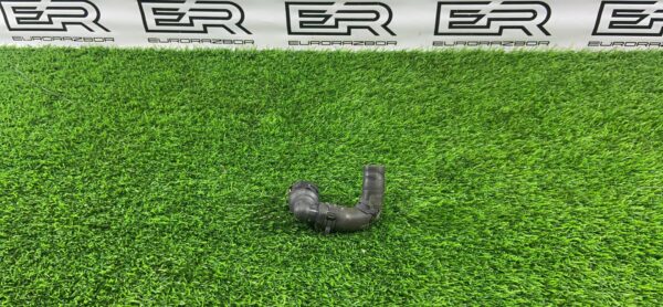 Патрубок охлаждения двигателя Jaguar F Pace x761 V