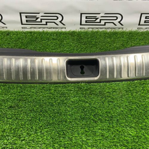 Накладка замка багажника Kia Sportage