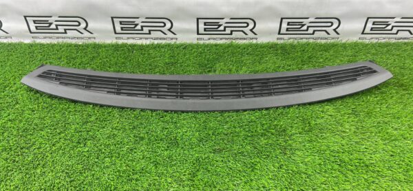 Решетка вентиляционная BMW F06