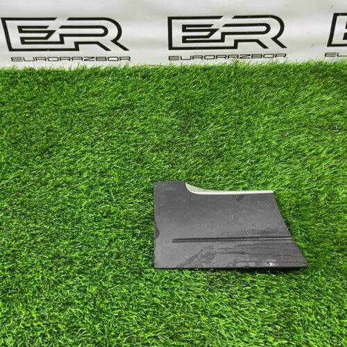 Молдинг крыла переднего левого VW Touareg