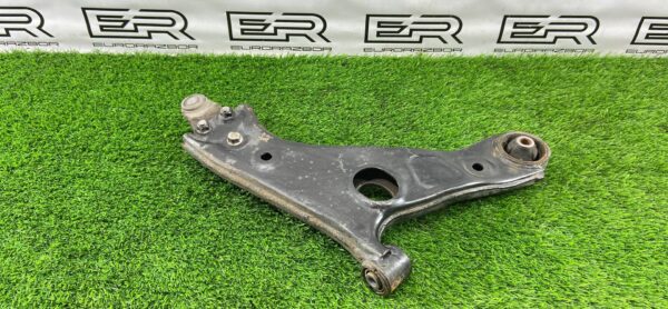 Рычаг передний левый Hyundai Santa Fe TM