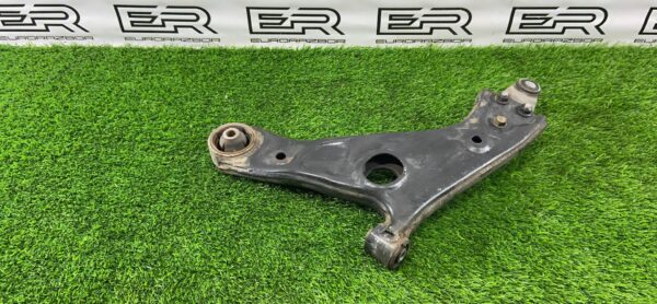 Рычаг передний правый Hyundai Santa Fe TM