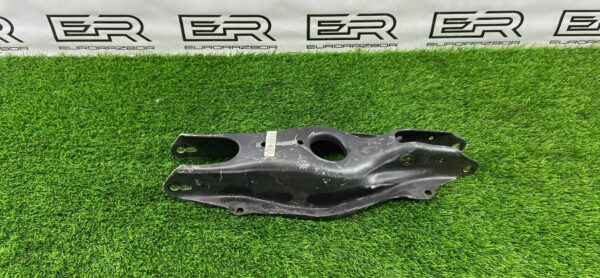 Рычаг задний правый и левый нижний для Mercedes