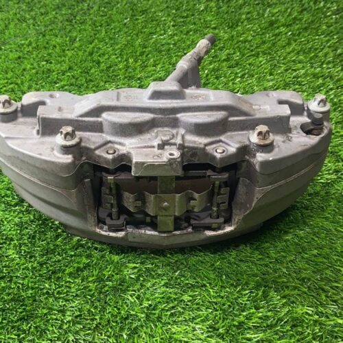 Суппорт передний правый Mercedes X253