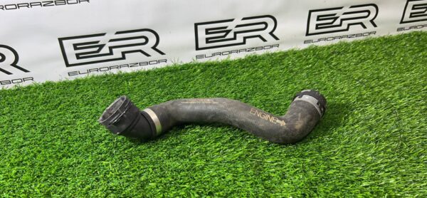 Патрубок охлаждения Mercedes GLC X253