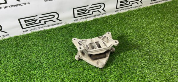 Опора АКПП Mercedes Benz GLC X253