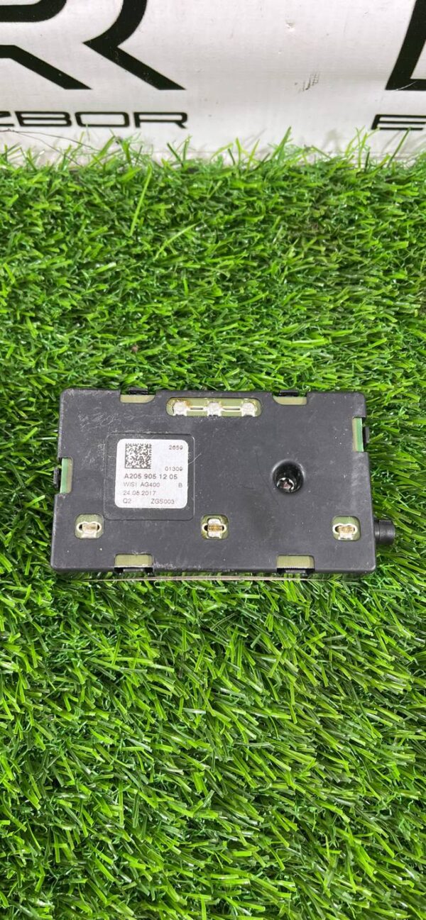 Антенна Mercedes W205 X253