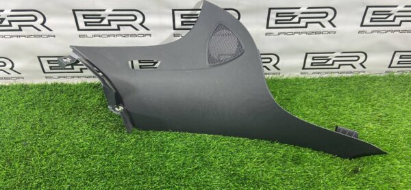 Обшивка стойки салона задняя левая Mercedes GLC