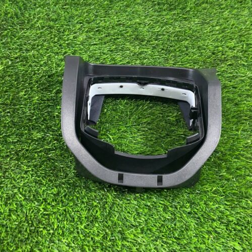 Кожух подрулевой Mercedes X253