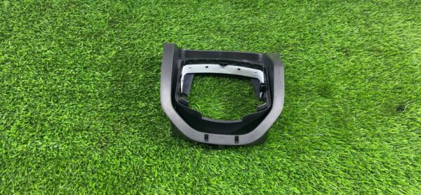 Кожух подрулевой Mercedes X253