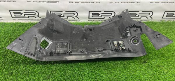 Пластик подкапотного пространст Mercedes GLC X253