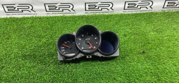 Панель приборов Porsche Macan GTS 95B