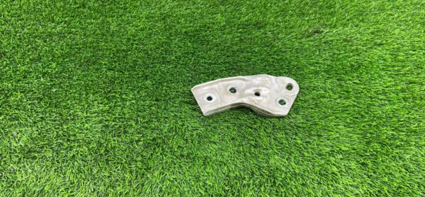 Кронштейн передний правый Mercedes Benz GL